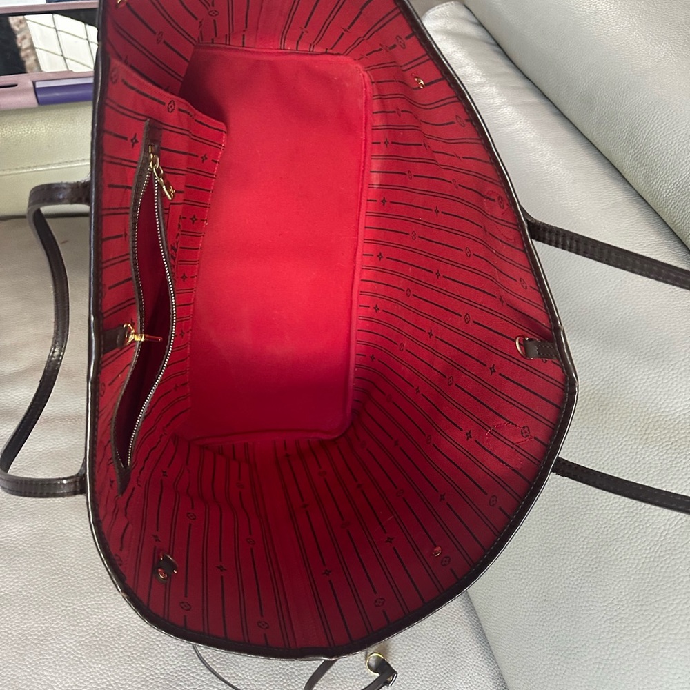 Authentic Louis Vuitton Damier Neverfull GM - Picture 7 of 16